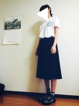 「GU（ジーユー）のアイテム（Tシャツ/カットソー、ホワイト系）」を使った、悠 莉さん（レディース・165cm）の夏コーディネート