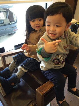 「スウェット×シャツ」｜mumuさん（キッズ・90cm）の冬コーディネート