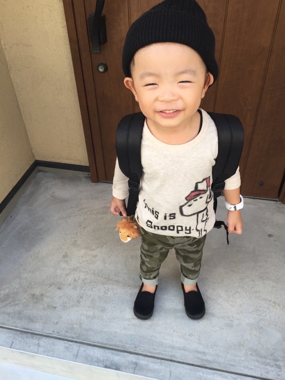 「男の子、ハンドメイド、2歳、DAISO、サングラス、腕時計」｜「のらん。ちゃんメイド♡のアイテム（Tシャツ/カットソー、ベージュ系）」を使った、mumuさん（キッズ・90cm）の秋コーディネートの1枚目の写真