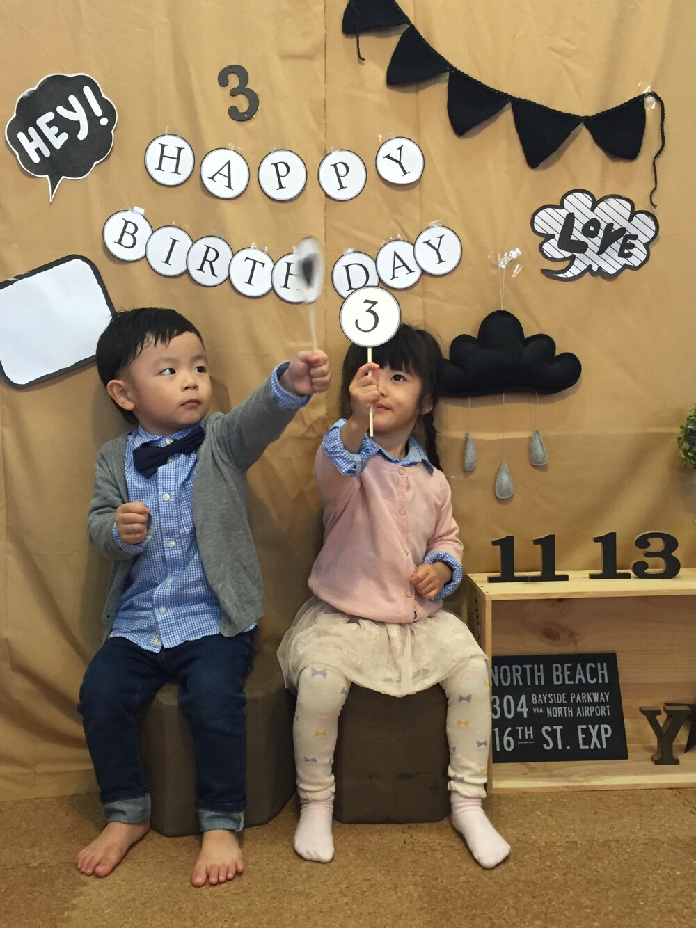 「シャツスタイル、デニム、3歳、誕生日、デート、ギンガムチェック」｜「H&Mのアイテム（カーディガン/ボレロ、グレー系）」を使った、mumuさん（キッズ・90cm）の秋コーディネートの1枚目の写真