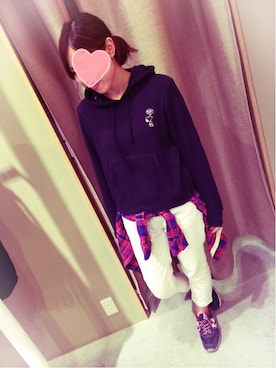 「earth music&ecology（アースミュージックアンドエコロジー）のテーパードデニム（パンツ、ホワイト系）」を使った、aaaasaさん（レディース・162cm）の春コーディネート