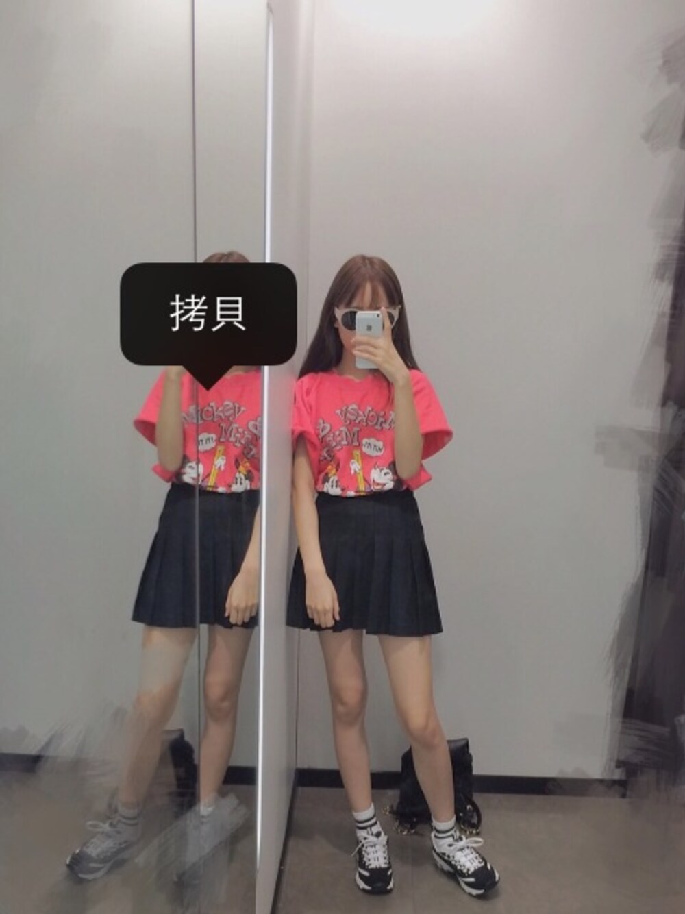 「American Apparelのアイテム（スカート、ブラック系）」を使った、kxmnyeeさん（レディース・155cm）の春コーディネートの1枚目の写真