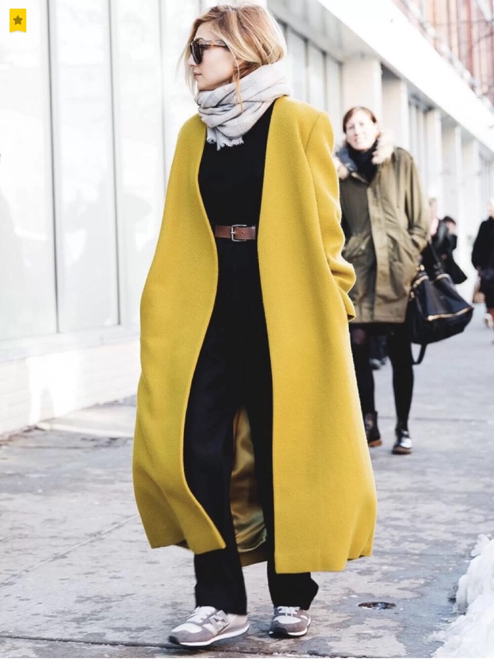 CELINEのダウンジャケット/コートを使ったレディース人気ファッション