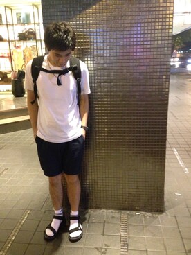 「GU（ジーユー）のアイテム（Tシャツ/カットソー、ホワイト系）」を使った、ta-san さん（メンズ・173cm）の夏コーディネート