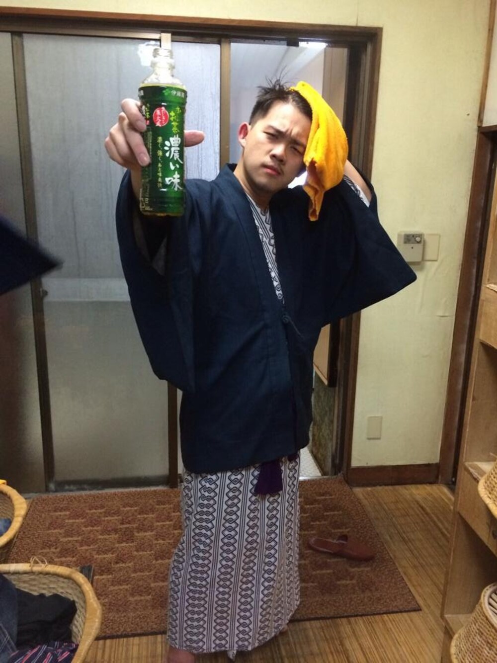 「アイテム（アンサンブル、ブルー系）」を使った、安德魯黃さん（メンズ・174cm）の夏コーディネートの1枚目の写真