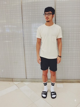 「PULL&BEAR（プルアンドベア）のアイテム（カーゴパンツ）」を使った、HsuJinWeiさん（メンズ・173cm）の春コーディネート