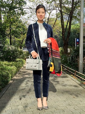 「ユナイテッドアローズ」｜「アイテム（その他アウター）」を使った、藤野 綾香さん（レディース・166cm）の秋コーディネート