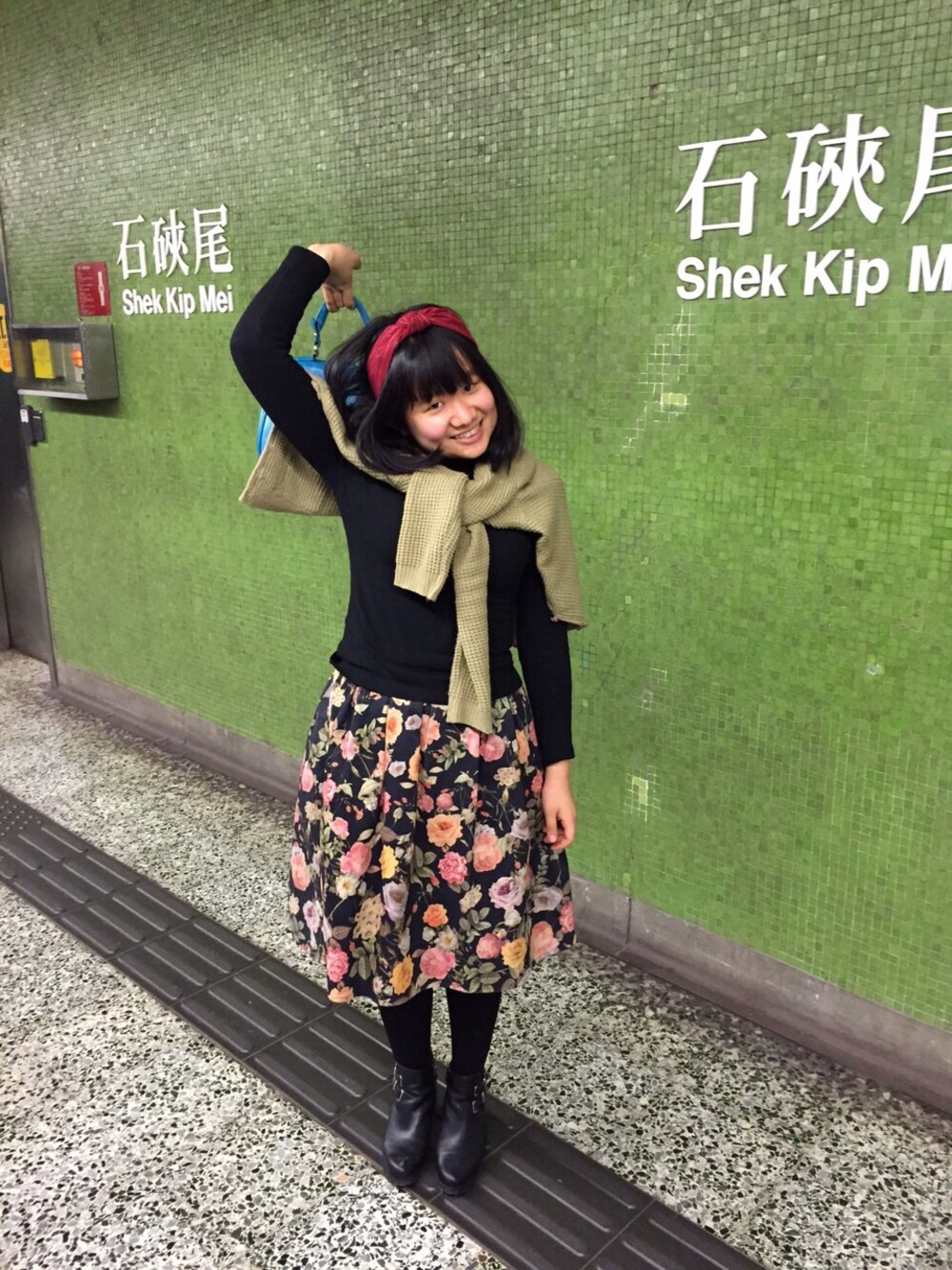 「no brandのアイテム（レギンス/スパッツ、レッド系）」を使った、北部子さん（レディース・161cm）の冬コーディネートの1枚目の写真