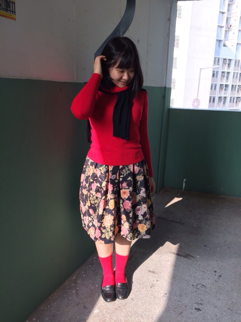 「no brandのアイテム（レギンス/スパッツ、レッド系）」を使った、北部子さん（レディース・161cm）の冬コーディネートの1枚目の写真