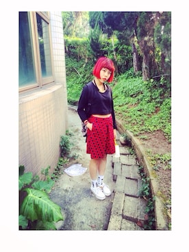 「red」｜「アイテム（モカシン/デッキシューズ）」を使った、amber さん（レディース・158cm）の秋コーディネート
