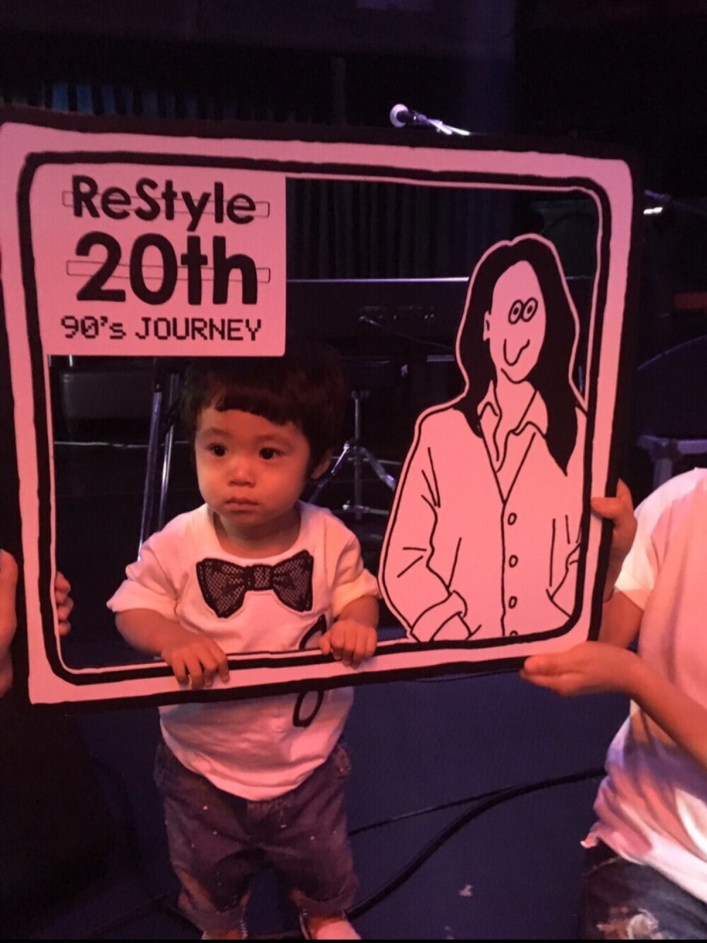 「SUPERTHANKS、1歳半」｜「SUPERTHANKSのアイテム（シャツ/ブラウス、ホワイト系）」を使った、Senaさん（キッズ・70cm）の冬コーディネートの1枚目の写真