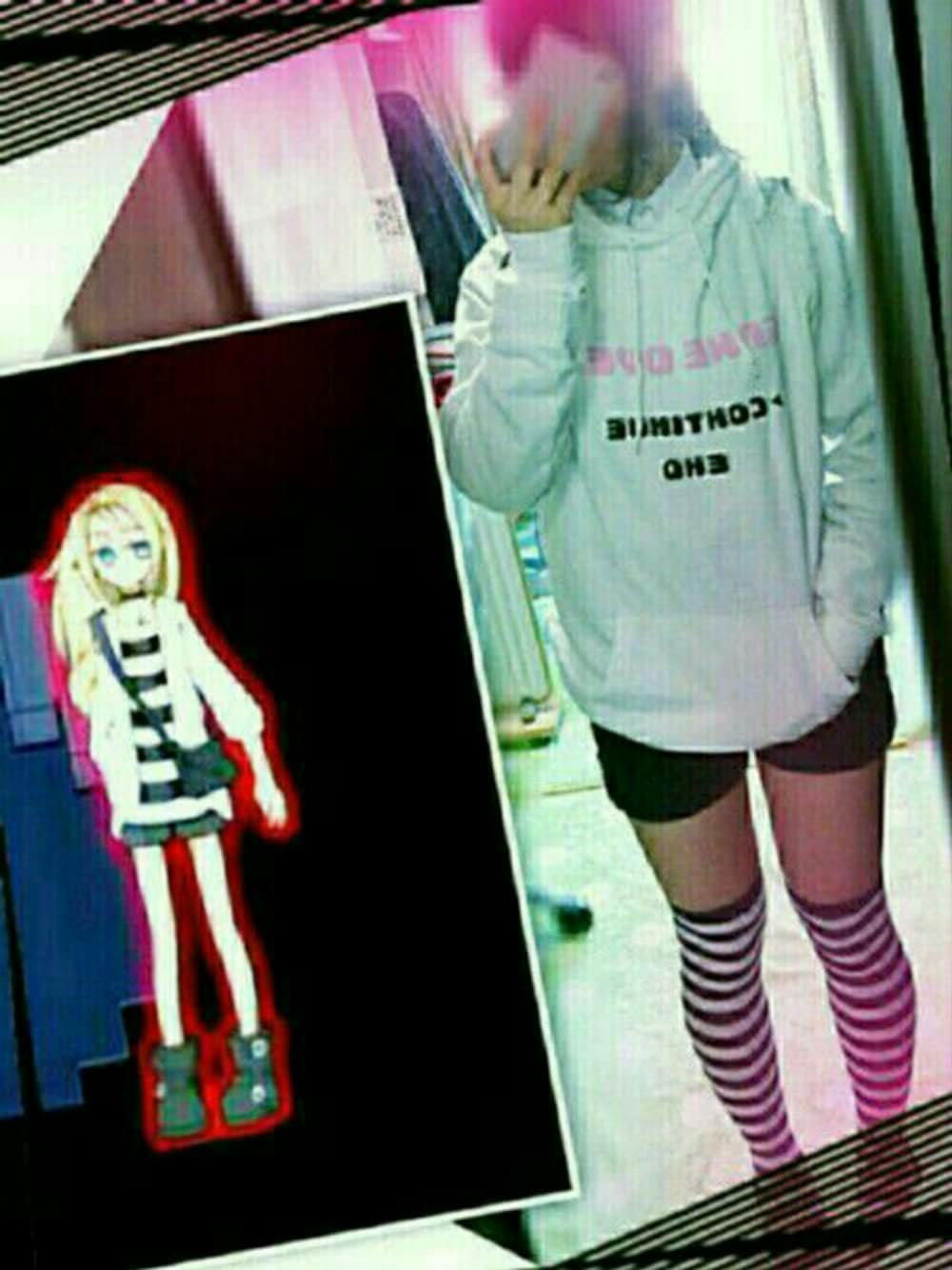 ブラック系のその他パンツ、ホワイト系のパーカー、その他のその他を着用したレディースの冬コーディネートの1枚目の写真