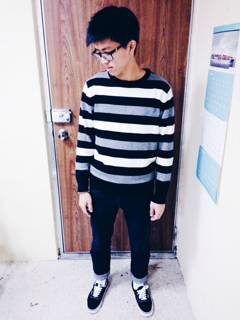 「VANS、sweater」｜「NETのアイテム（カーディガン/ボレロ、ホワイト系）」を使った、珣さん（メンズ・174cm）の冬コーディネートの1枚目の写真