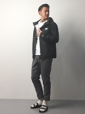 「VANS（バンズ）のアイテム（サンダル）」を使った、ryoma nagaokaさん（メンズ・182cm）の春コーディネート