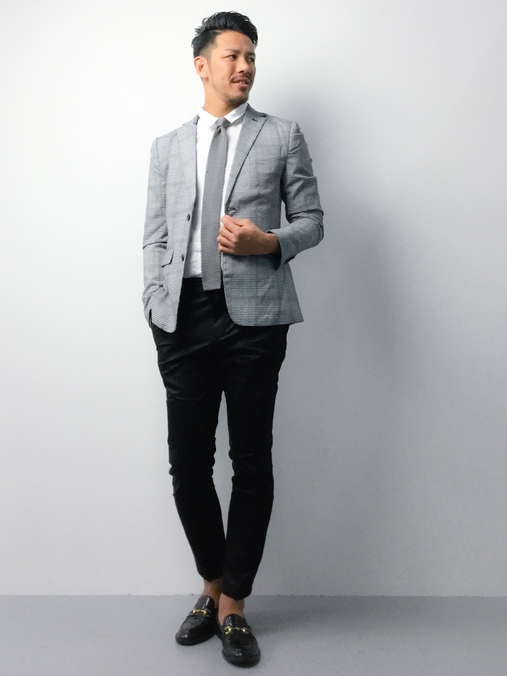 OF THE NEIGE STYLEのテーラードジャケットを使った人気ファッション 