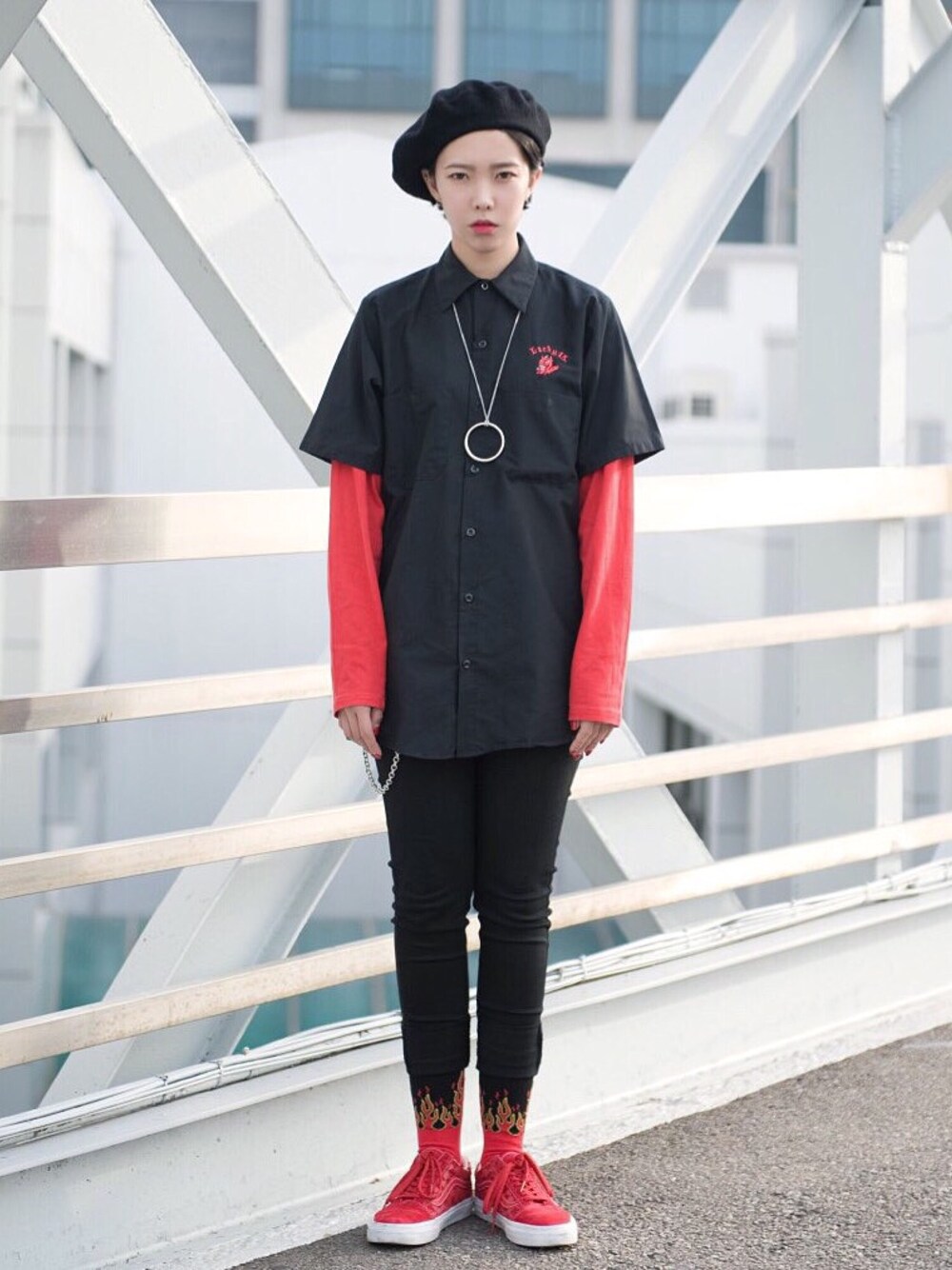 「lucky13、oldschool、ootd、wiwt、dailylook、VANS、koreafashion、데일리룩、베레모、streetfashion」｜「Lucky 13のアイテム（シャツ/ブラウス、ブラック系）」を使った、bobo6.6さん（レディース・163cm）の秋コーディネートの1枚目の写真