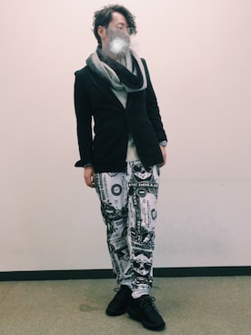 「アイテム（ストール/ショール）」を使った、まんちさん（メンズ・166cm）の春コーディネート