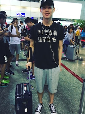 羅孟宏さんのコーディネート