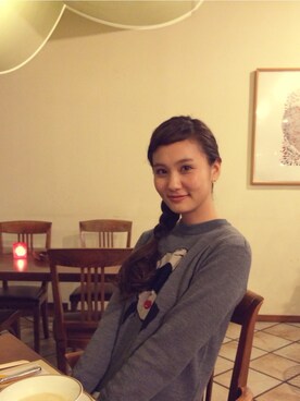 「G.V.G.V.（ジーヴィージーヴィー）の''EYE '' JACQUARD ROUND NECK KNIT TOP（ニット/セーター）」を使った、秦麻里子さん（レディース・170cm）の冬コーディネート