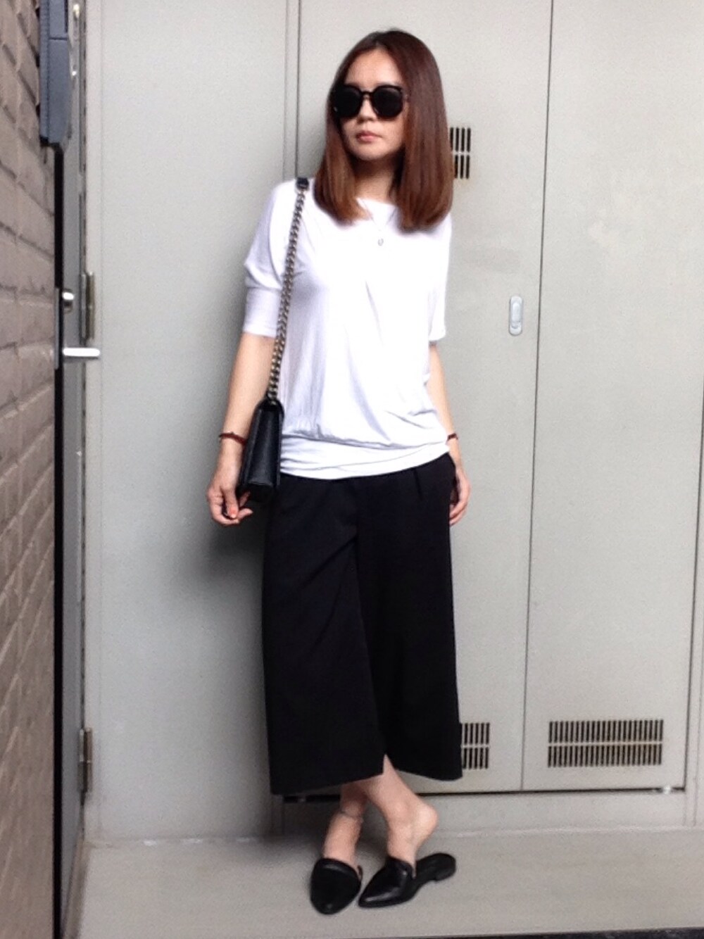 「GU、ガウチョパンツ、FOREVER 21、ドルマン、H&M」｜「GUのアイテム（Tシャツ/カットソー、ホワイト系）」を使った、YUKA.さん（レディース・165cm）の夏コーディネートの1枚目の写真