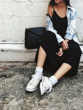 「zaloramy」｜「アイテム（スニーカー）」を使った、Chrislyn Pereiraさん（レディース・158cm）の春コーディネート