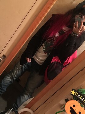 「RNA（アールエヌエー）のアイテム（デニムパンツ、ブルー系）」を使った、ひ みさん（レディース・160cm）の冬コーディネート