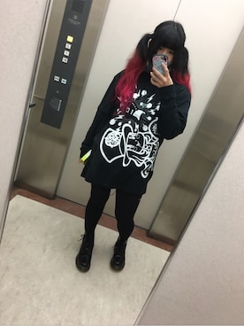 「Dr. Martens（ドクターマーチン）のアイテム（ブーツ、ブラック系）」を使った、ひ みさん（レディース・160cm）の冬コーディネート