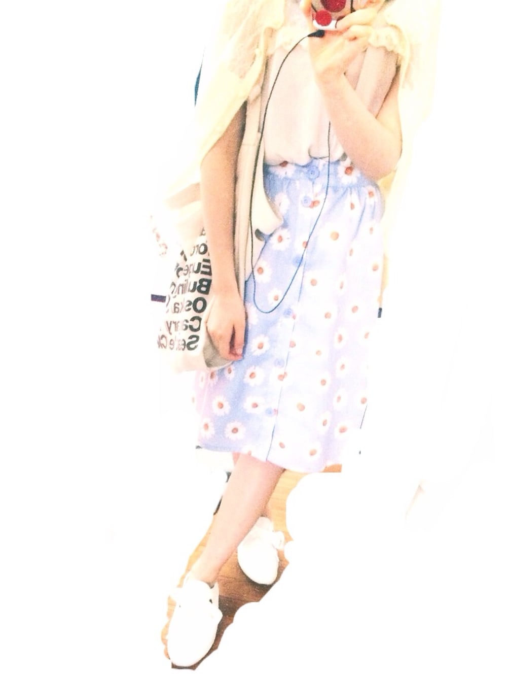 「Lily Brown、American Apparel、merry jenny、flower、デイジー柄」｜「LILY BROWNのレースカーディガン（カーディガン/ボレロ、イエロー系）」を使った、merryさん（レディース・157cm）の春コーディネートの1枚目の写真