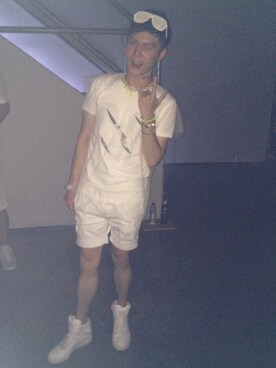 「adidas（アディダス）のアイテム（スニーカー、ホワイト系）」を使った、陳奇さん（メンズ・170cm）の夏コーディネート