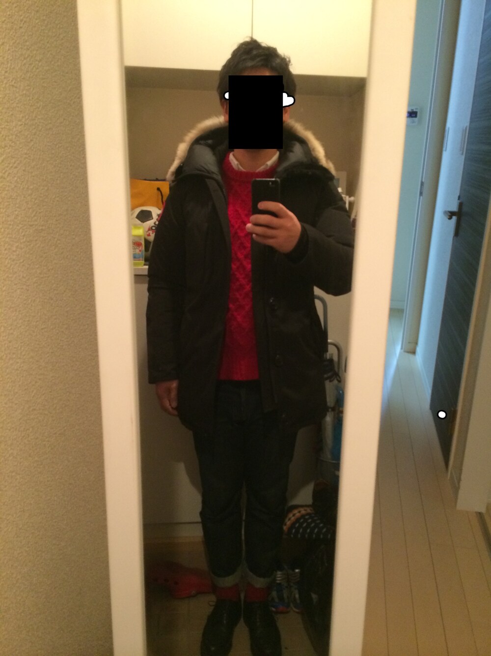 「CANADA GOOSE、A.P.C.、パラブーツ」｜「CANADA GOOSEのアイテム（ダウンジャケット/コート、ブラック系）」を使った、アキオさん（メンズ・172cm）の冬コーディネートの1枚目の写真