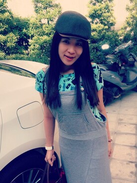 「アイテム（つなぎ/オールインワン、グレー系）」を使った、白可豫さん（レディース・160cm）の春コーディネート