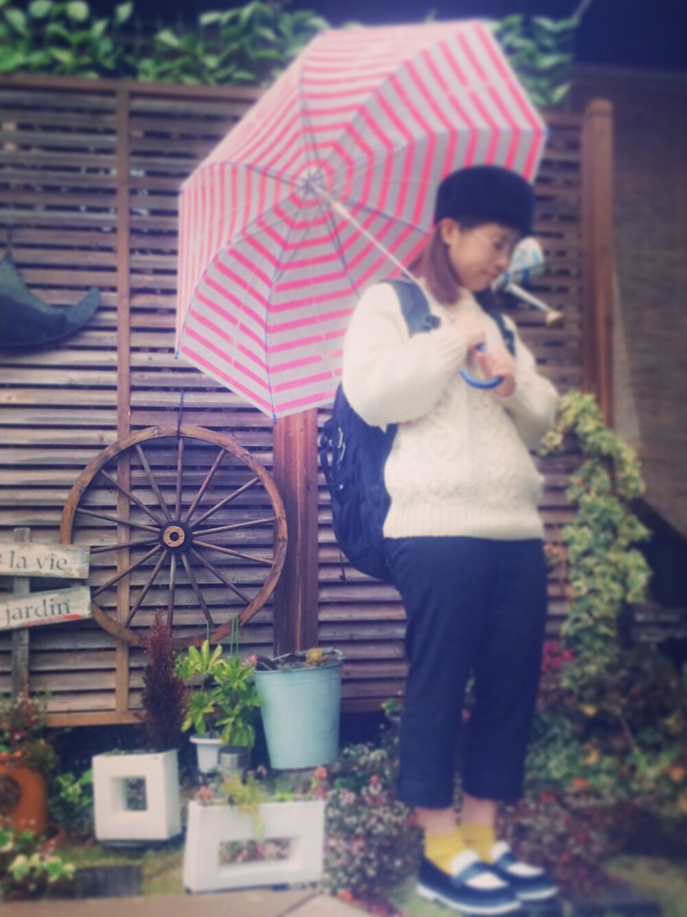 「今日のコーデ、帽子×メガネ、古着、used、クロップドパンツ」｜「usedのアイテム（ニット/セーター、ベージュ系）」を使った、s a o c h a n ⑅◡̈*さん（レディース・150cm）の秋コーディネートの1枚目の写真