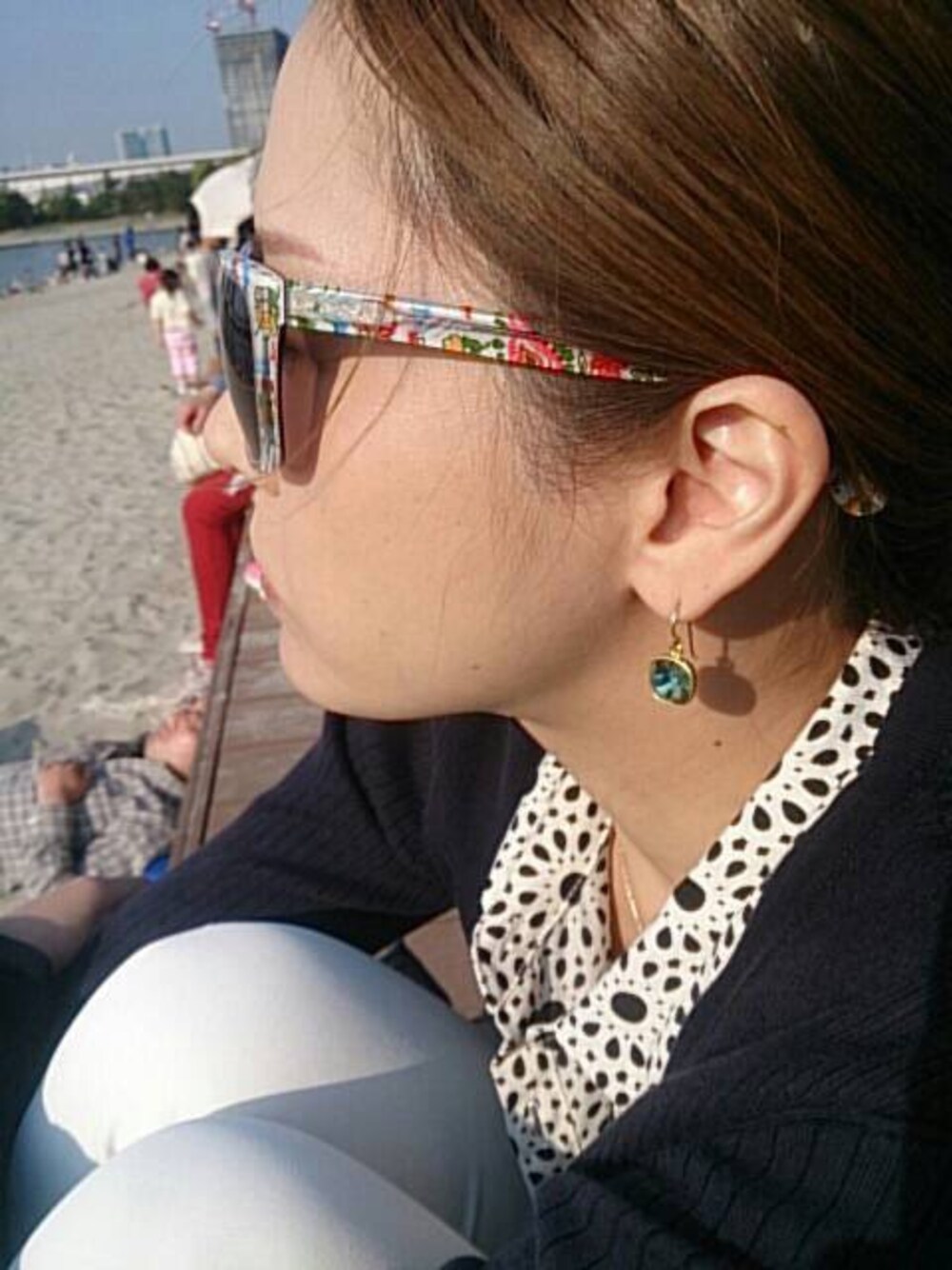 「TORY BURCHのアイテム（カーディガン/ボレロ、ブルー系）」を使った、yukariさん（レディース・153cm）の春コーディネートの1枚目の写真