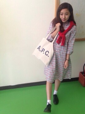 「Dr. Martens（ドクターマーチン）のdr.martens 1461（その他シューズ、ブラック系）」を使った、楊以珩 Zoey Yangさん（レディース・163cm）の春コーディネート