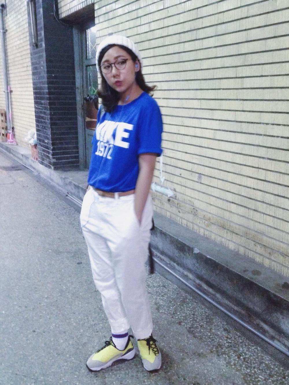 「NIKE、UNIQLO、footscape、GLOBAL WORK」｜「Nike foot scape（その他シューズ、イエロー系）」を使った、楊以珩 Zoey Yangさん（レディース・163cm）の夏コーディネートの1枚目の写真