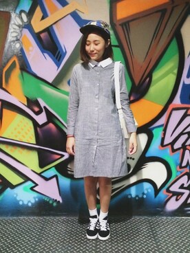 「Carhartt（カーハート）のアイテム（キャップ、ブルー系）」を使った、楊以珩 Zoey Yangさん（レディース・163cm）の秋コーディネート