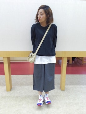「Reebok（リーボック）のアイテム（スニーカー、ホワイト系）」を使った、楊以珩 Zoey Yangさん（レディース・163cm）の秋コーディネート