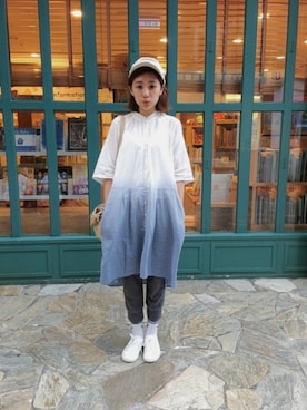 「ROUND HOUSE（ラウンドハウス）のアイテム（キャップ、ベージュ系）」を使った、楊以珩 Zoey Yangさん（レディース・163cm）の秋コーディネート