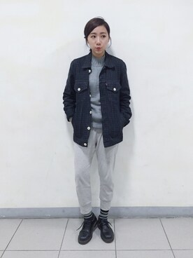 「Dr. Martens（ドクターマーチン）のdr.martens 1461（その他シューズ、ブラック系）」を使った、楊以珩 Zoey Yangさん（レディース・163cm）の冬コーディネート