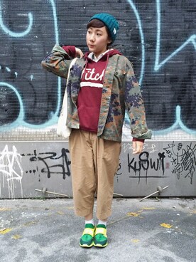 「NIKE（ナイキ）のアイテム（スニーカー、グリーン系）」を使った、楊以珩 Zoey Yangさん（レディース・163cm）の冬コーディネート