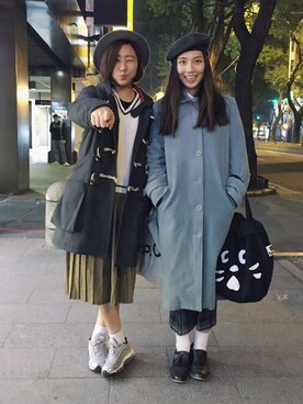 「NIKE（ナイキ）のアイテム（スニーカー、グレー系）」を使った、楊以珩 Zoey Yangさん（レディース・163cm）の冬コーディネート