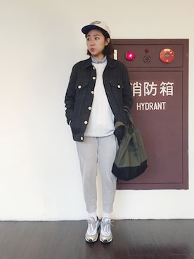 「the POOL aoyama（ザプールアオヤマ）のアイテム（ショルダーバッグ、グリーン系）」を使った、楊以珩 Zoey Yangさん（レディース・163cm）の冬コーディネート