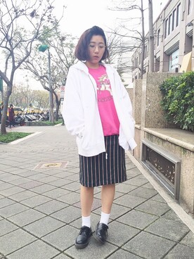 「Dr. Martens（ドクターマーチン）のdr.martens 1461（その他シューズ、ブラック系）」を使った、楊以珩 Zoey Yangさん（レディース・163cm）の冬コーディネート
