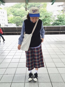 「adidas（アディダス）のアイテム（スニーカー、ブラック系）」を使った、楊以珩 Zoey Yangさん（レディース・163cm）の春コーディネート