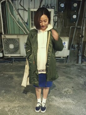 「VANS（バンズ）のアイテム（その他シューズ、ブルー系）」を使った、楊以珩 Zoey Yangさん（レディース・163cm）の春コーディネート