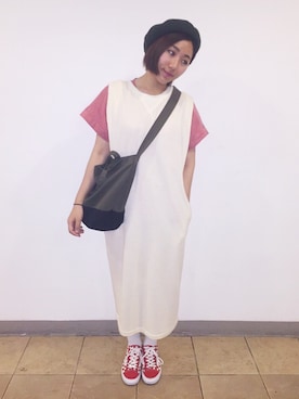 「VANS（バンズ）のアイテム（スニーカー、レッド系）」を使った、楊以珩 Zoey Yangさん（レディース・163cm）の春コーディネート