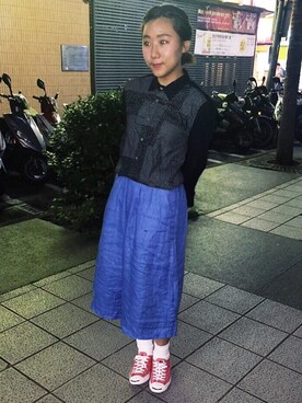 「IZZUE（イズゥー）のアイテム（シャツ/ブラウス、ブラック系）」を使った、楊以珩 Zoey Yangさん（レディース・163cm）の夏コーディネート