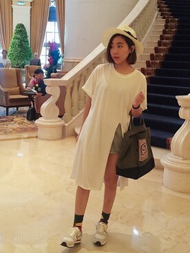 「the POOL aoyama（ザプールアオヤマ）のアイテム（ショルダーバッグ、グリーン系）」を使った、楊以珩 Zoey Yangさん（レディース・163cm）の夏コーディネート