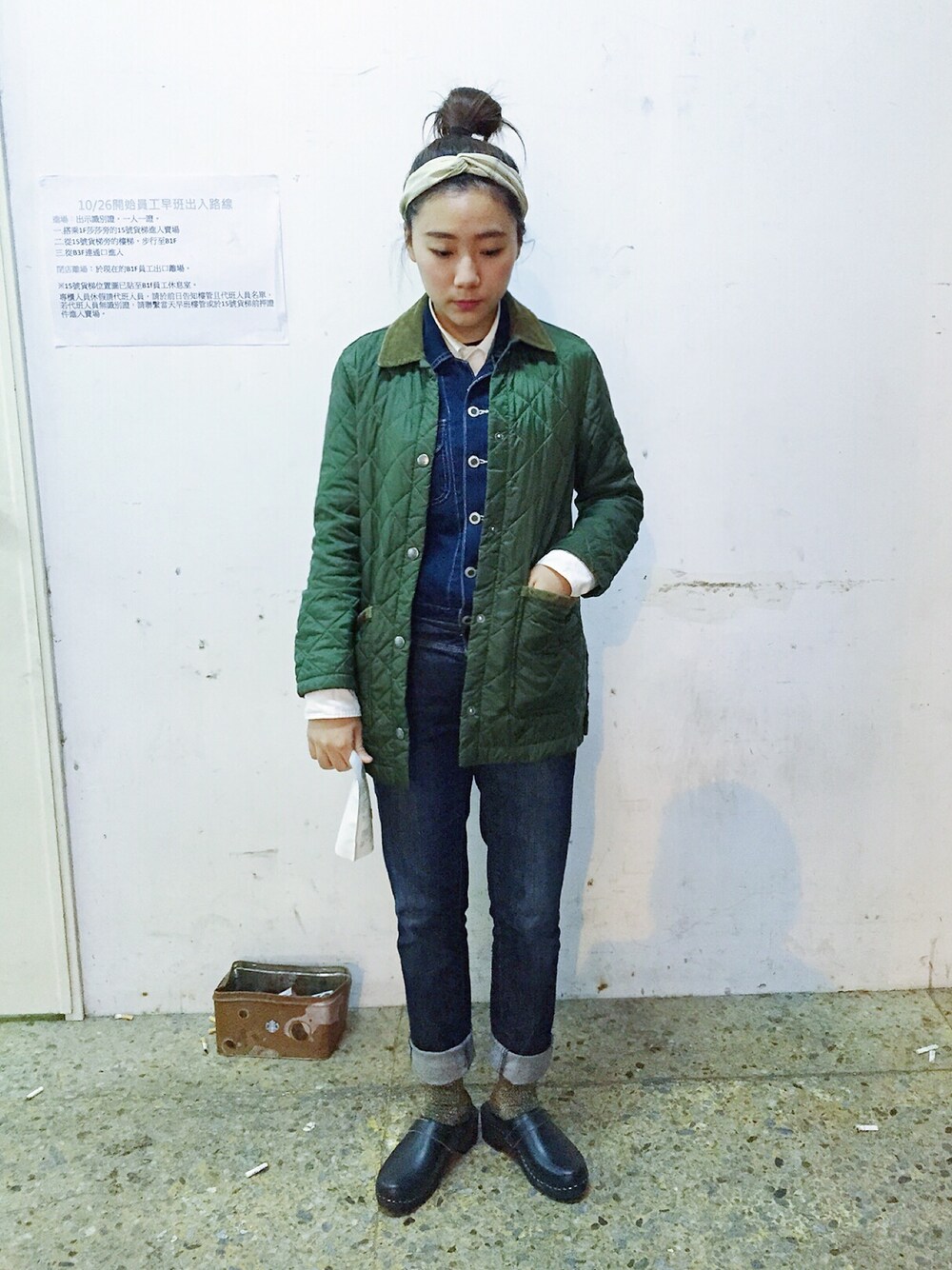 「ootd、MOHEDA、Levi's」｜「ivory courtの【MOHEDA】 サボ◆（その他シューズ、ブラック系）」を使った、楊以珩 Zoey Yangさん（レディース・163cm）の冬コーディネートの1枚目の写真