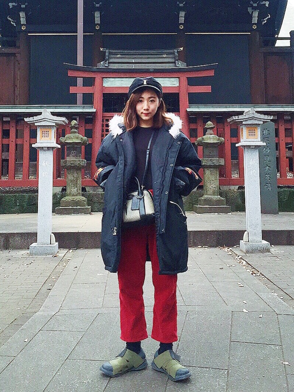 「ootd、TOKYO、KANGOL、vintage、fessura」｜「KANGOLのアイテム（帽子、ブルー系）」を使った、楊以珩 Zoey Yangさん（レディース・163cm）の冬コーディネートの1枚目の写真